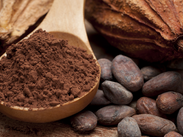 Cacao en polvo y cacao en grano listo para hacer parte del mercado del cacao en el mundo.